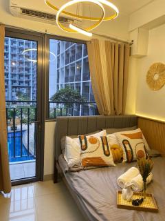 DuxeSuite3 Condo 5 mins walk to moa & near Naia Aiport, Minivideoke, Netflix - Manila - 4
