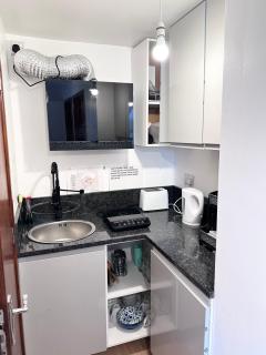 Twin or Single Private Room Near Brookes University, Oxford Hospitals and EF Language College, Headington Oxford B - Oxford - 8