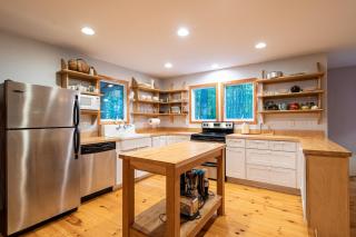 The Sanctuary - Halfway point between South Haven and Saugatuck - Walking distance to Lake Michigan - 8