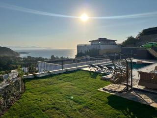 Luxury villa sea view with pool - Gümüşlük - 0