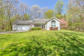 Bed & Birdie - New Vacation Rental - Close to golf course & downtown - Saugatuck - 9