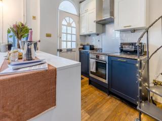 Railway Cottage - Stylish & Cosy Whitstable Oasis - Sleeps 2 - 3