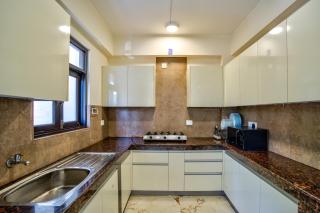 Luxury 2BHK Apartment By Bluewave Hospitality - Candolim - 2