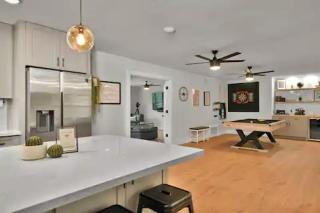 Director's Cut - A Birdy Vacation Rental - San Antonio - 5