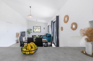 Maylily Seascape Villa - 4