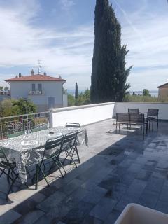 CASA ROSY SIRMIONE - Appartamento con terrazza a 2 passi dal lago - 0