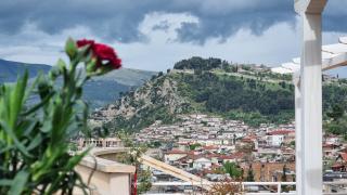 Luis Penthouse - Berat - 1