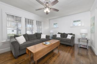 Perfect cottage for a quiet getaway with fire pit - South Haven - 3