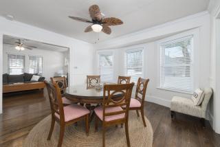 Perfect cottage for a quiet getaway with fire pit - South Haven - 2