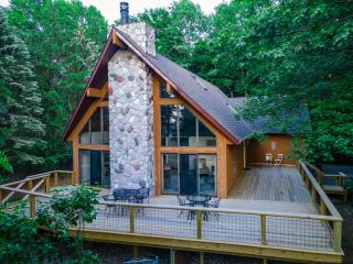 Large home & Close to beach - South Haven - 0