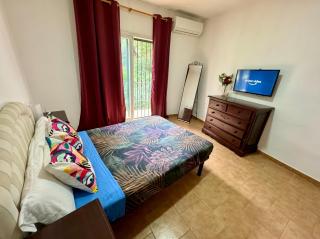 Casa de 5 Dormitorios Cerca de la Playa en Marbella Elviria - Marbella - 8