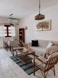 Zoe’s Apartment - Olympiada - 5