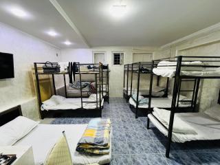 Zarbog 18 street hostel - Yakkasaray - 2