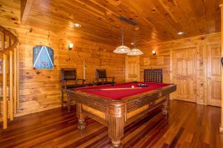 Upscale Cabin, Stunning Views, Hot Tub, Game Room - Sevierville - 7