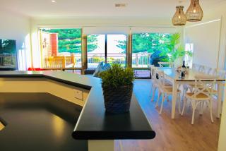 Vista Victor Harbor Beachfront Apartment No 4 - 7