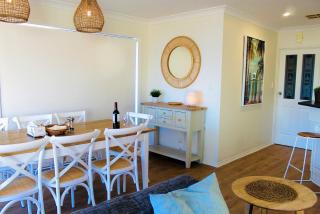 Vista Victor Harbor Beachfront Apartment No 4 - 1