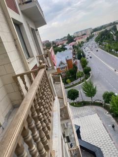 Квартира 3-ух Комнатная в центре города - 2