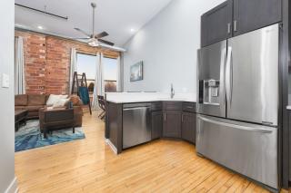 Central Lofts condo- year round pool- hot tub- close to beach - South Haven - 3