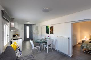 Restia Seaside Apartment I, 50m from Megas Gialos Beach - 2