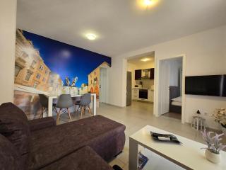 Holiday apartments Stobrec 2 - 3