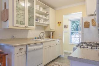 Little Stuga - Cute cozy cottage - minutes from downtown and Oval Beach! - Douglas - 2