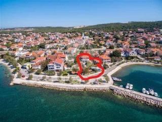 Erdgeschosswohnung mit Terrasse mit Meerblick, nur wenige Meter von Strand und Meer entfernt - Bibinje - 0
