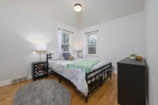Yellow Cherry - Pet friendly Close to town and Beach - South Haven - 4