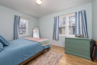 Yellow Cherry - Pet friendly Close to town and Beach - South Haven - 2