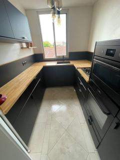 Appartement chaleureux et lumineux en plein centre, à 10 min du RER - 4