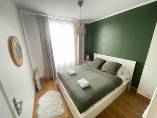 Appartement chaleureux et lumineux en plein centre, à 10 min du RER - 2