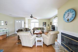 Fields of Fennville - Located on Lakeshore drive - pet friendly - close to public beach access! - Fennville - 4
