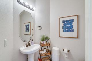 Modern Houston Home with Patio 12 Mi to Downtown! - Houston - 2