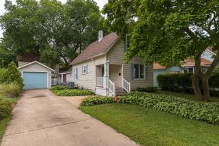 Lake Life - located just steps to South Beach - South Haven - 8