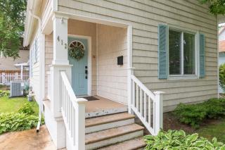 Lake Life - located just steps to South Beach - South Haven - 7