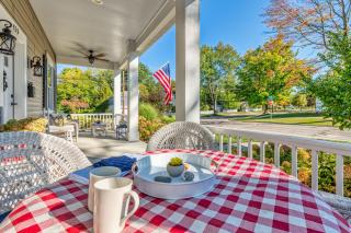 LAKE ESCAPE cottage located 5 blocks to Lake Michigan with Blue Stairs beach access - South Haven - 7