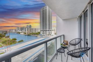Beachwalk Resort Prime Location Balcony Gym - Hallandale Beach - 8