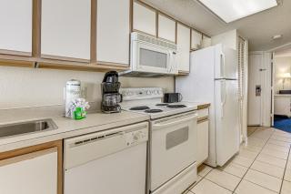 Walk to Beach North Myrtle Beach Resort Apt! - Myrtle Beach - 1