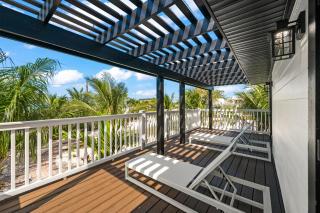 Tropic Isle At Anna Maria Island Inn - 7