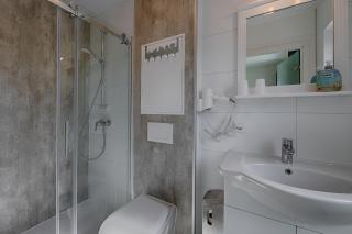 See Hotel Karlslust Chalets - 2