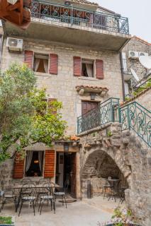 Historic Seafront Family Villa - Rafailovici - 5