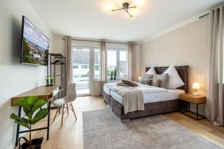 RAW-Flat Meier - Modern - Stylisch - Balkon - Netflix - 4