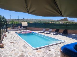 Holiday House Mablo with pool & jacuzzi - Šibenik - 9