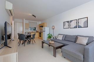 Stylish One-Bedroom Sea Retreat - Paralimni - 2