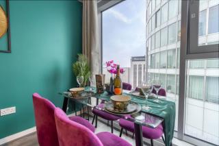 Stylish 2 bedroom City Centre Apartment sleeps 6 with Free Convenient Bullring , Grand Central Parking - Birmingham - 3
