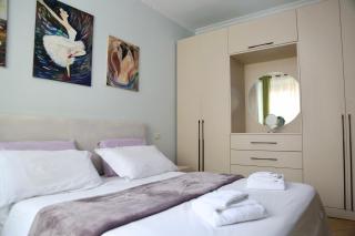 Stay at an artist's place! - 7