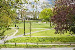 Family home Clapham common park - 7
