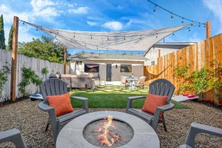 Cozy Cottage, Brand New, fully Private, walk to Everything - Thousand Oaks - 0