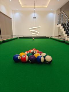 Ultra Luxurious 4BHK Villa with Swimming Pool, Jacuzzi & Pool Table - Indore - 9
