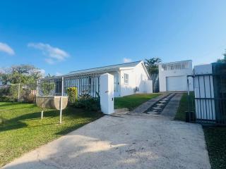 Sun and Sands luxury beach house - 4