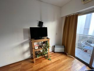 Departamento en Viamonte con balcón, cerca de Av Córdoba y Corrientes - Buenos Aires - 3